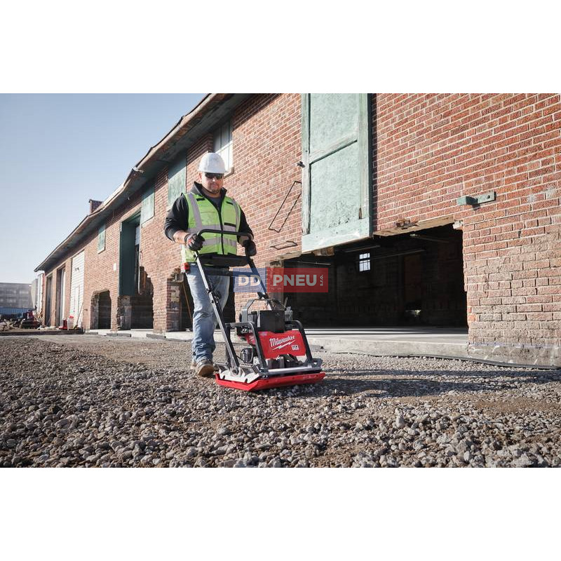 MX FUEL™ aku vibračná doska Milwaukee MXF PC50-122