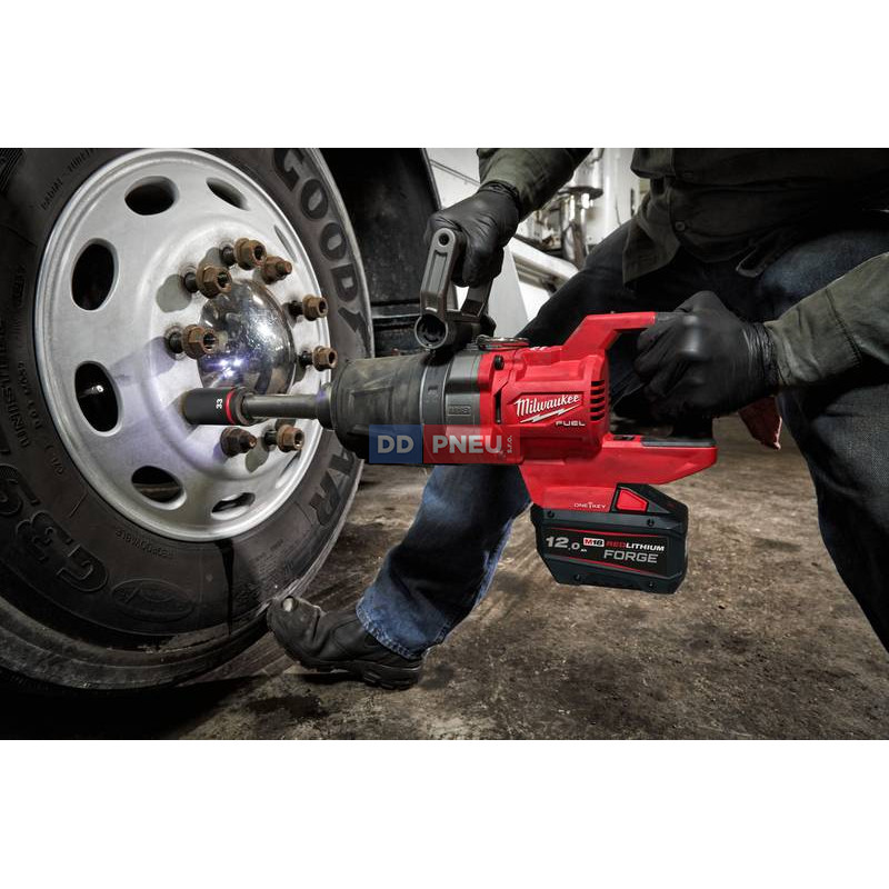 1" aku rázový uťahovák s dlhým vretenom MILWAUKEE M18 ONEFHIWF1D-121C