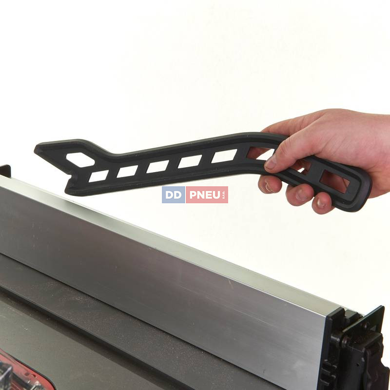 Aku stolová píla MILWAUKEE M18FTS210-121B