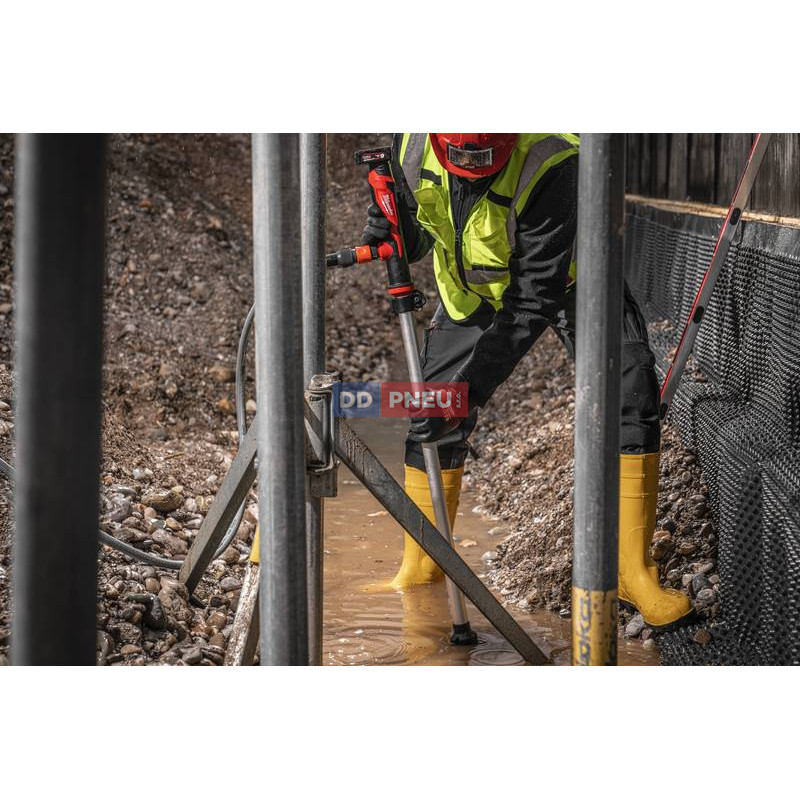 Aku uhlíkové tyčové vodné čerpadlo Milwaukee M12 BSWP-601