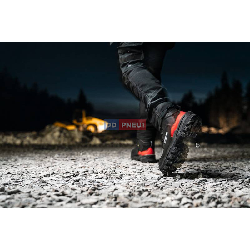 Bezpečnostné topánky MILWAUKEE Armourtred™ S3S 1M110111W – kožené, čierne, EU 39