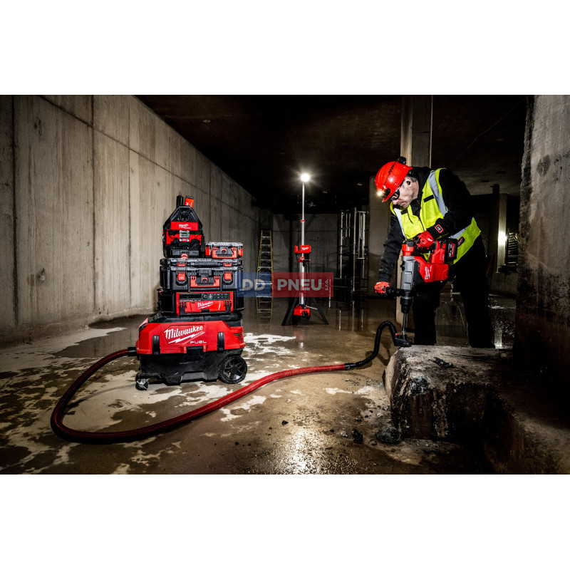 Prilba Milwaukee BOLT™100 – neodvetrávaná, červená