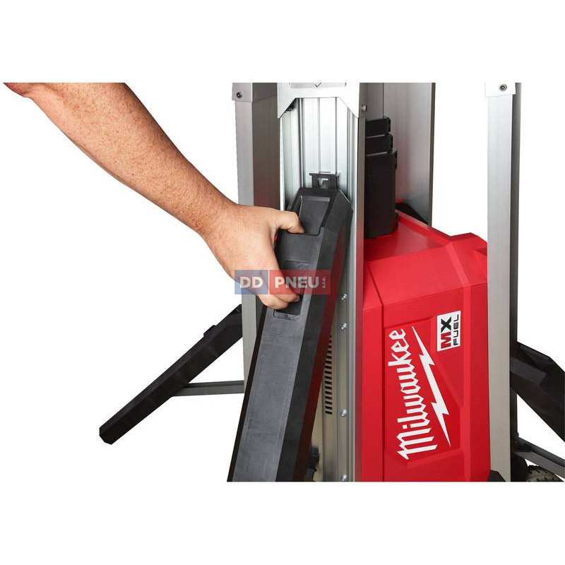 MX FUEL™ aku stojanové svietidlo Milwaukee MXF TL-601