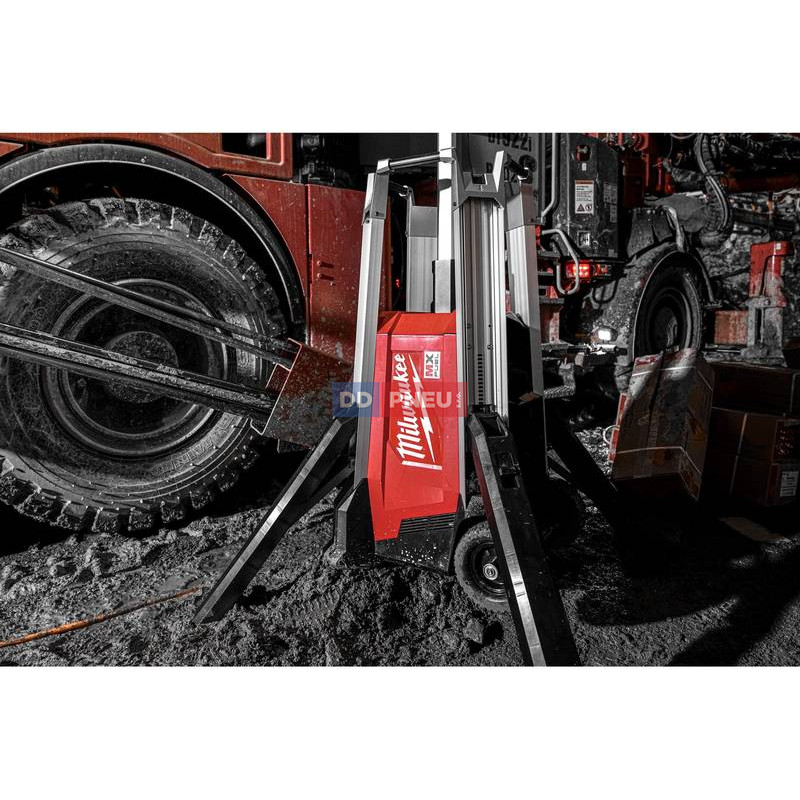 MX FUEL™ aku stojanové svietidlo Milwaukee MXF TL-601