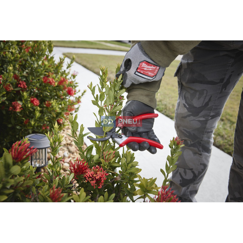Záhradné nožnice Milwaukee Bypass 20 mm