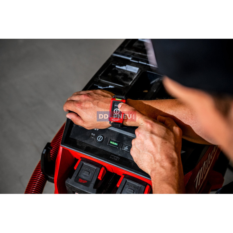 Aku vysávač triedy M s technológiou VACLINK™ MILWAUKEE M18 ONEF2VC34M-0