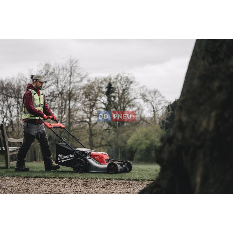 Aku kosačka s pojazdom MILWAUKEE M18 F2LM53-122