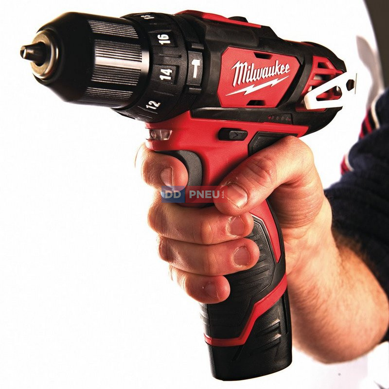 Aku príklepová vŕtačka MILWAUKEE M12 BPD-402C