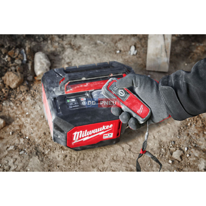 MX FUEL™ aku kufríkový ponorný vibrátor do betónu Milwaukee MXF CVBC-602