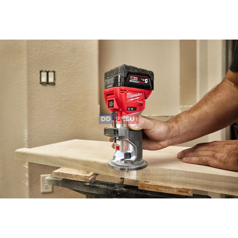 Aku horná frézka s objímkami 8 mm / 6 mm MILWAUKEE M18 FTR8-0X – bez batérie