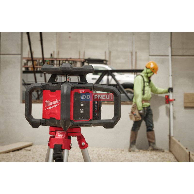 Aku laser s horizontálnym a vertikálnym rotačným zeleným laserom ONE-KEY™ MILWAUKEE M18 RLOHVG300-501C