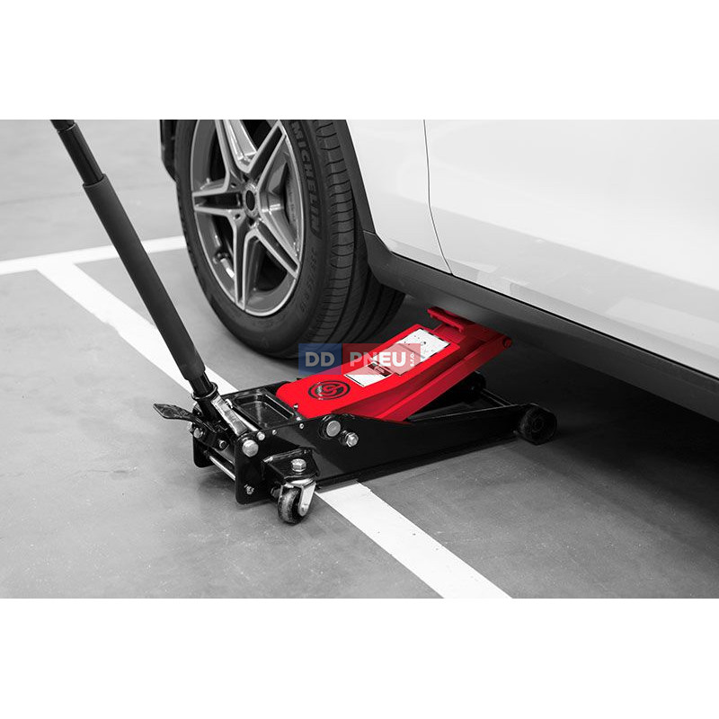 Pojazdný zdvihák Chicago Pneumatic CP80035 do 3t